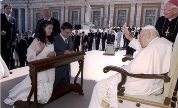 Jan Paweł II - audiencja generalna i błogosławieństwo małżeństw
